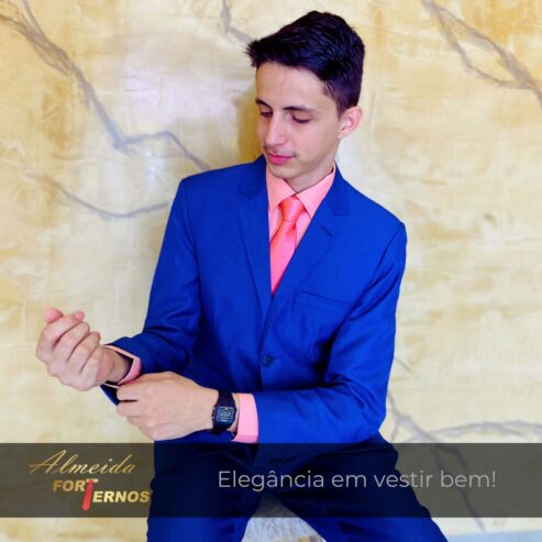 Ternos convencionais e modelo Slim fit